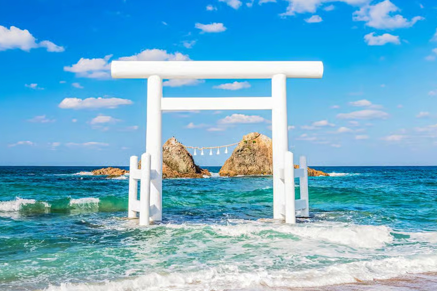 Itoshima Peninsula Futamigaura scenic Fukuoka day trip